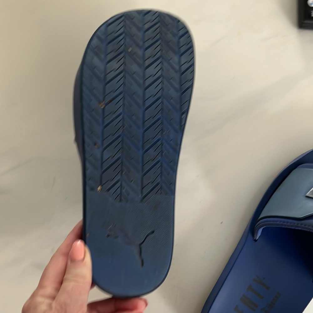 Fenty Puma Slides by Rihanna - Picture 4 of 6